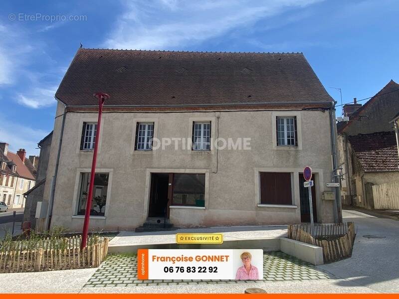 Maison à LE CHATELET