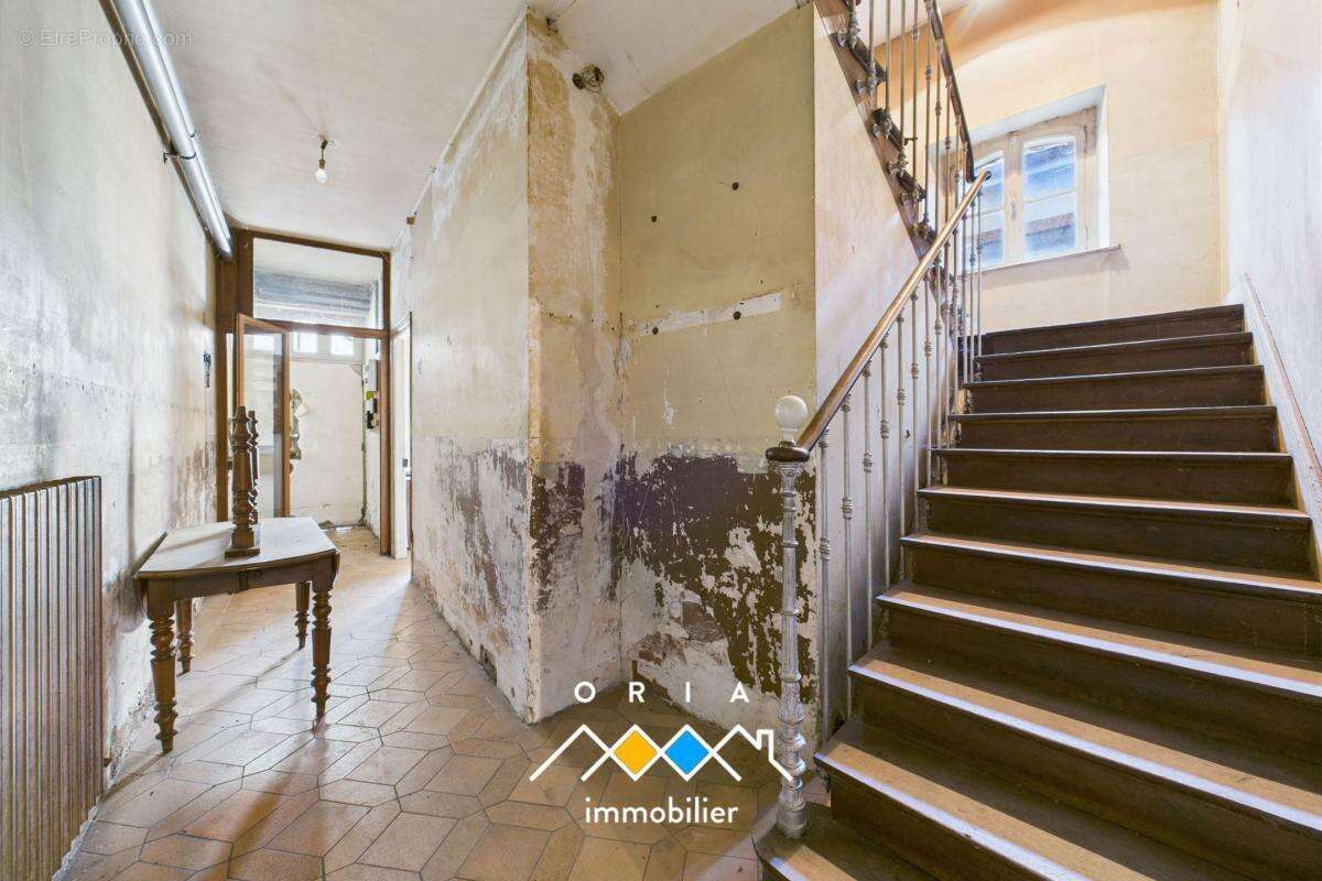 Maison à THIAUCOURT-REGNIEVILLE