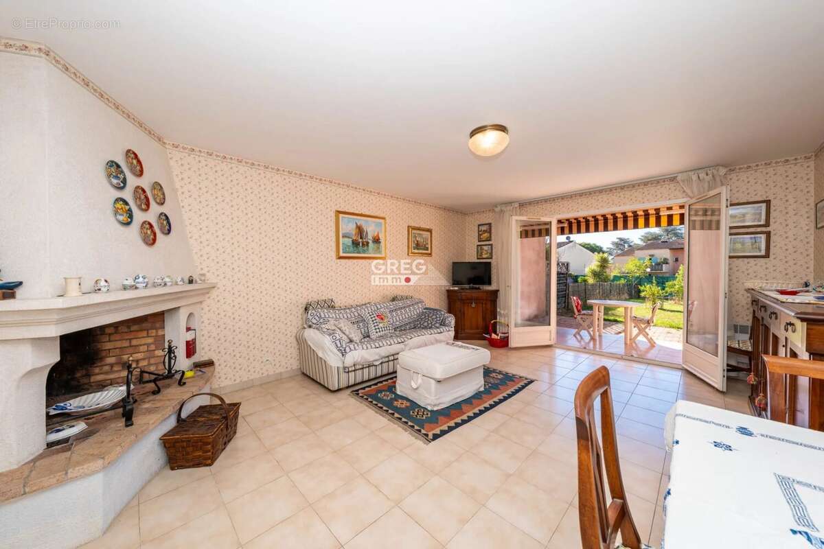 Maison à VILLENEUVE-LOUBET