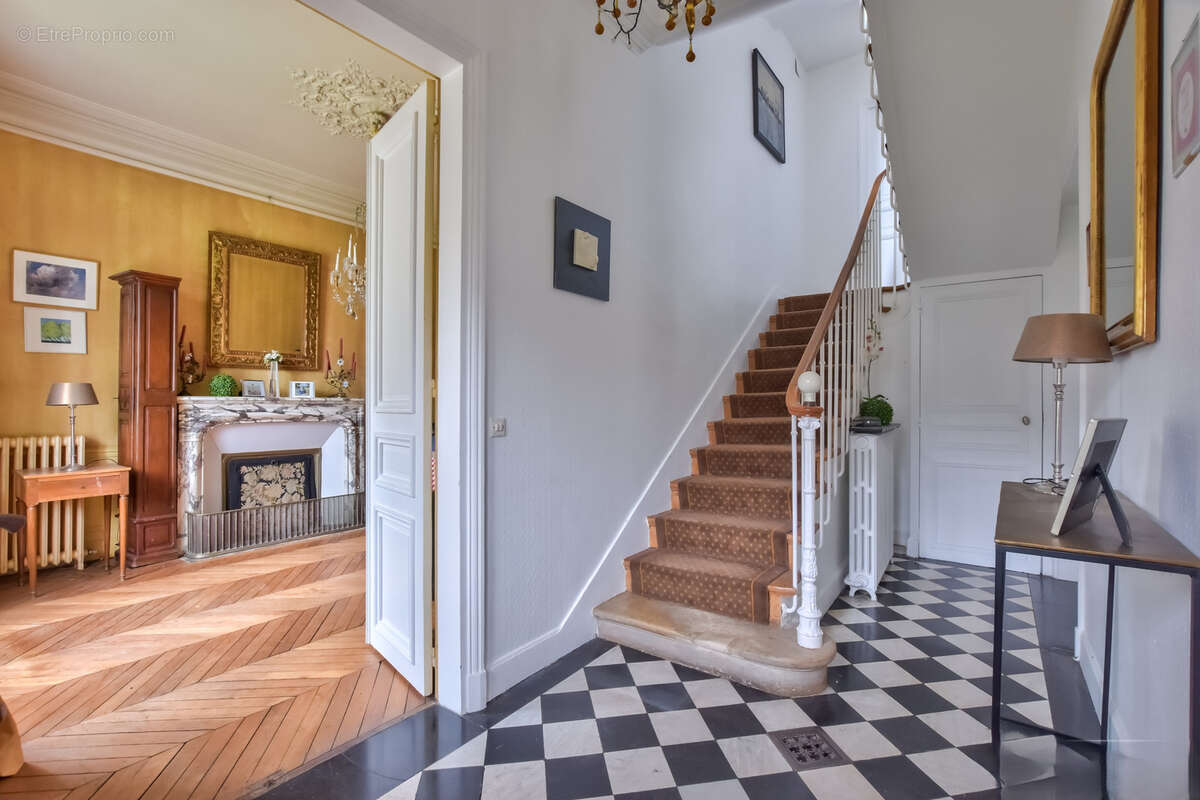 Maison à LE VESINET