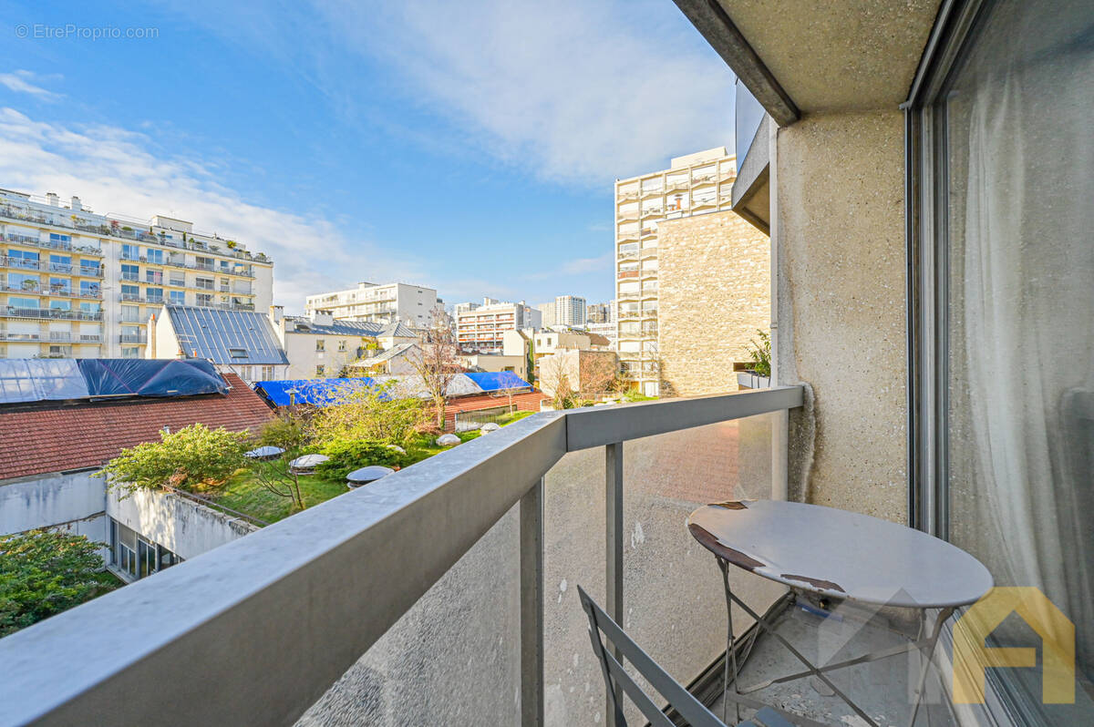 Appartement à PARIS-15E