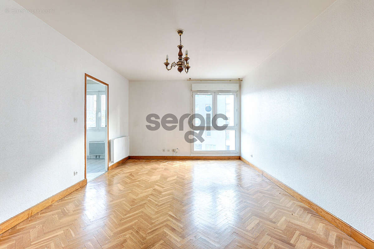 Appartement à ISSY-LES-MOULINEAUX