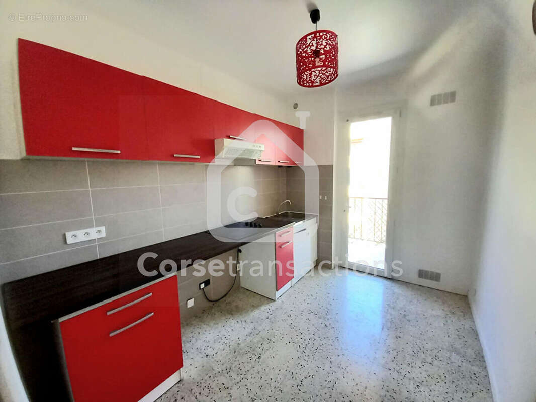 Appartement T3 Ajaccio 67 m2 - photo 6