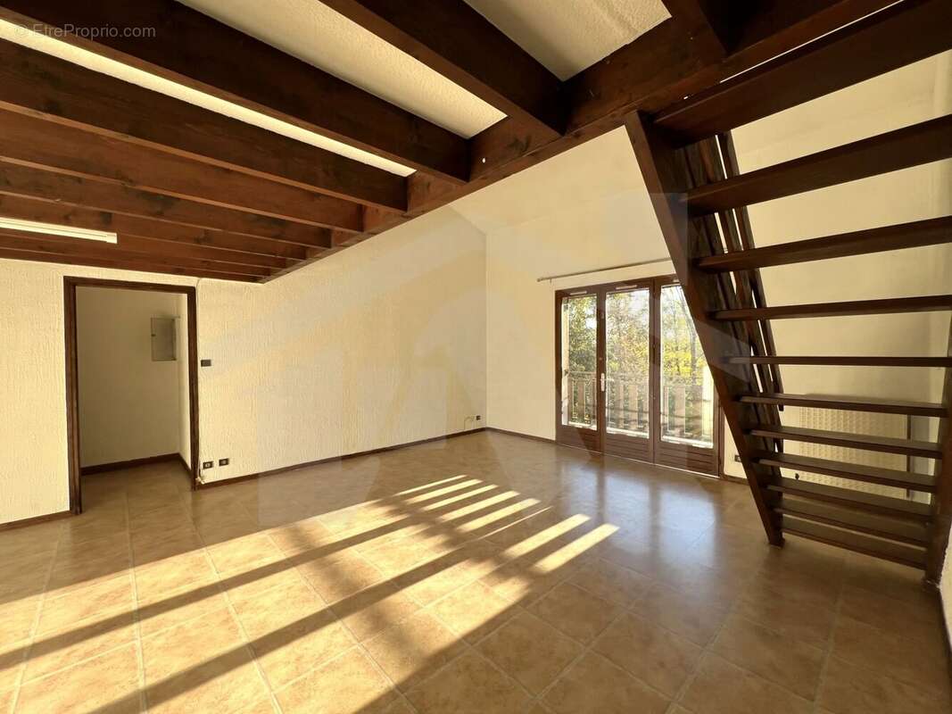 Appartement à MOIRANS