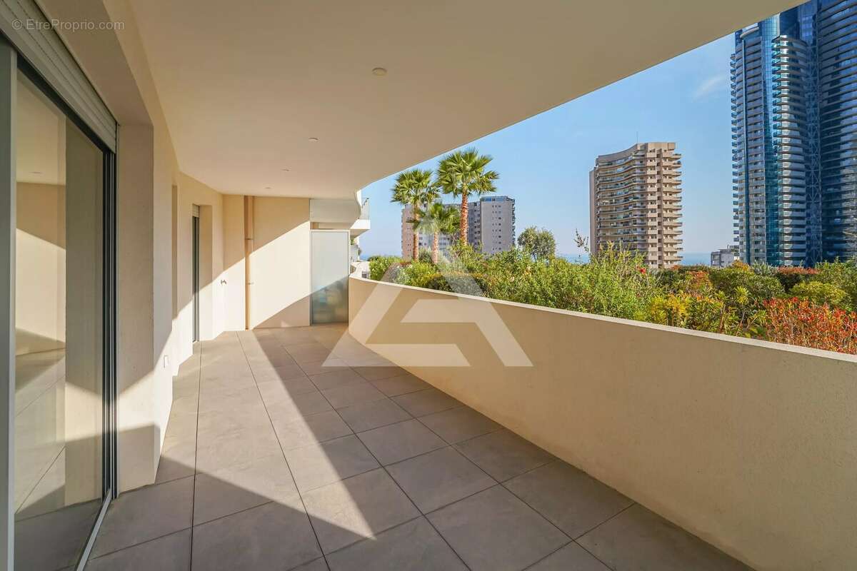 Appartement à BEAUSOLEIL