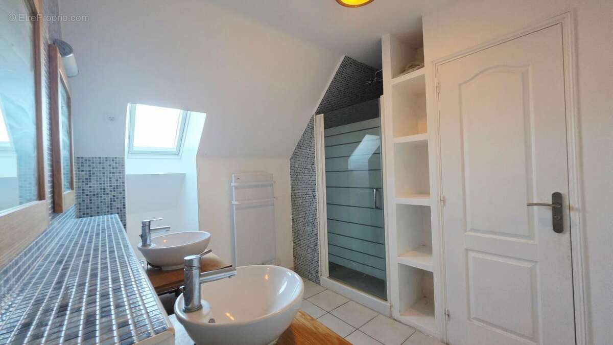 Maison à MEHUN-SUR-YEVRE