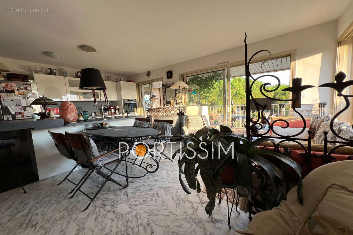 Appartement 55 m² à Saint-Laurent-Du-Var  - photo 8