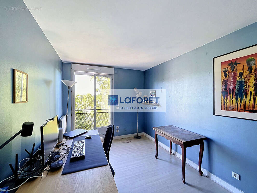 Appartement à LA CELLE-SAINT-CLOUD