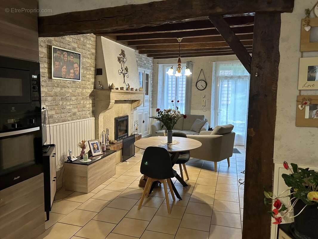 Maison à PRISSAC
