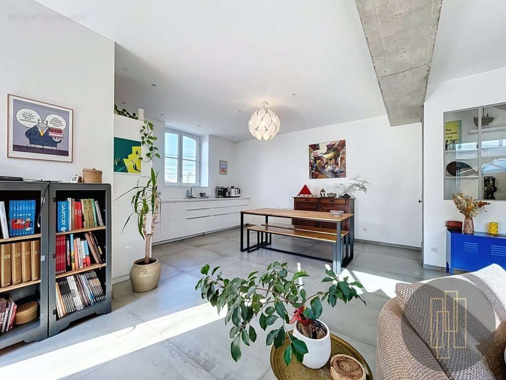 Maison à VILLEFRANCHE-SUR-SAONE