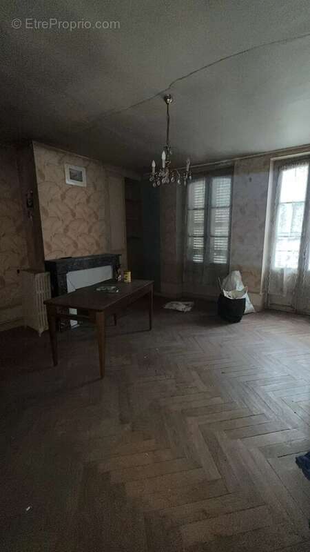 Maison à BRIENON-SUR-ARMANCON