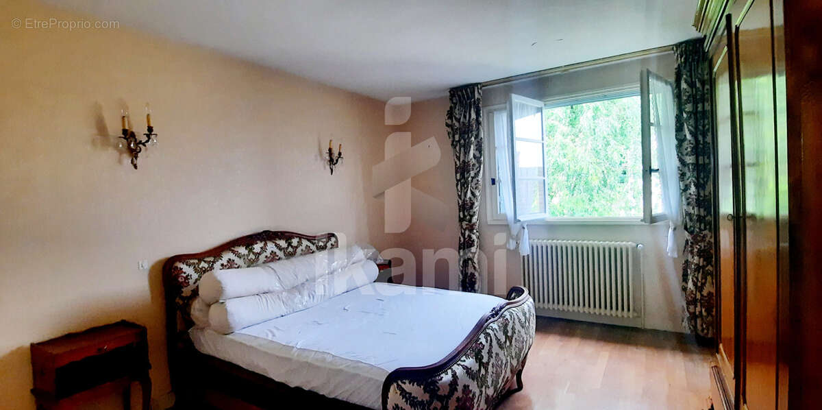TONNERRE  Maison 228 M2 - 5 Chambres - photo 14