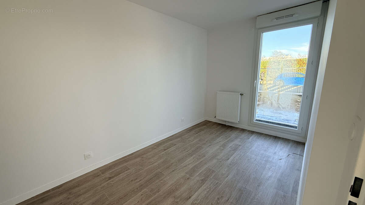 Appartement à LES CLAYES-SOUS-BOIS