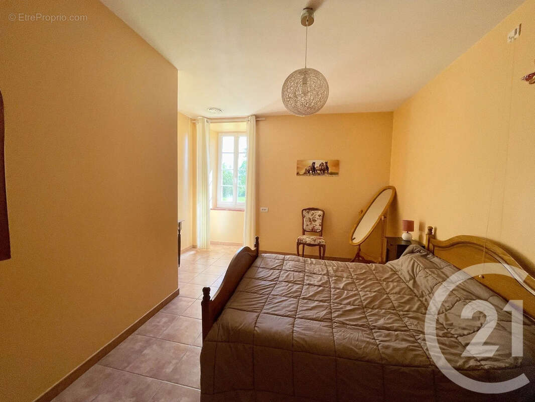 Maison 172 m² à Clermont-Saves  - photo 15