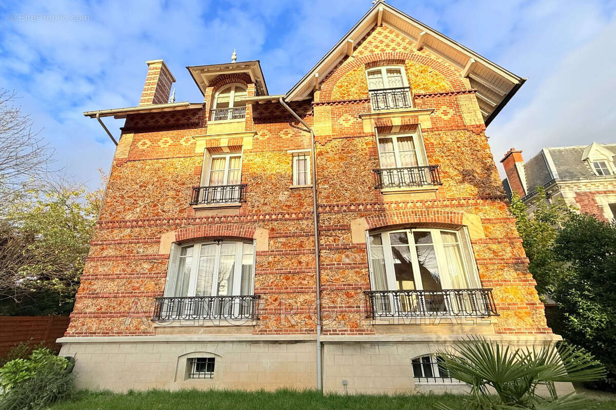 Maison à MAISONS-LAFFITTE