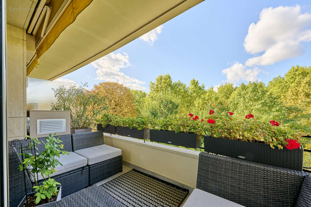 Appartement à NEUILLY-SUR-SEINE