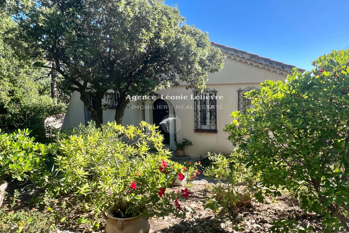 Maison à LES ISSAMBRES