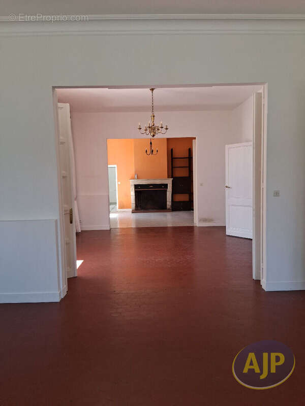 Maison à SAINT-ESTEPHE