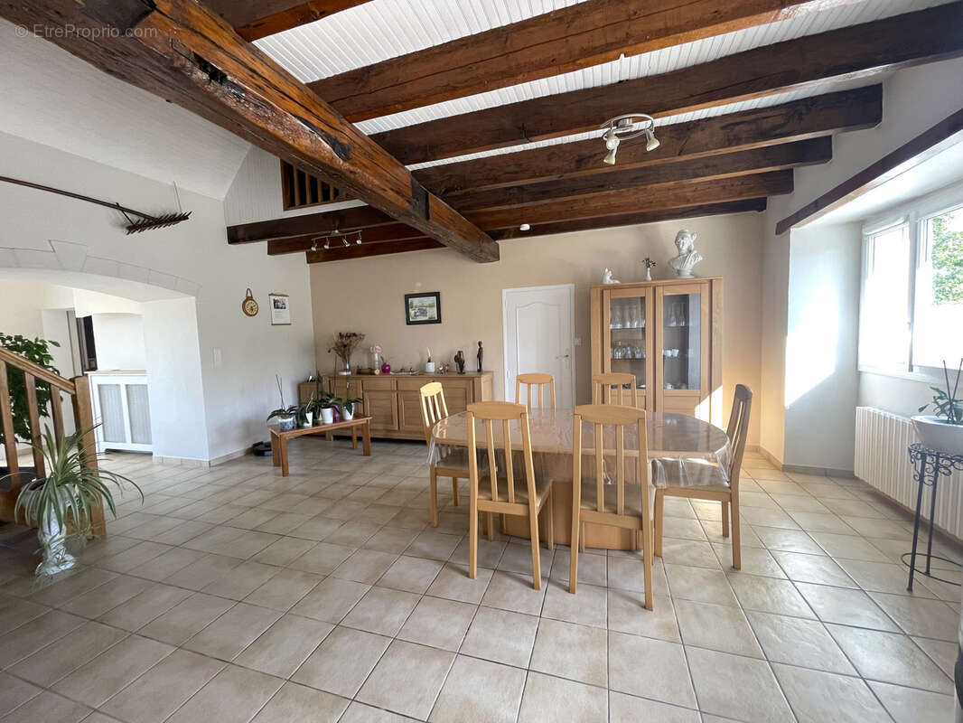 Maison à SAINT-MARS-DU-DESERT