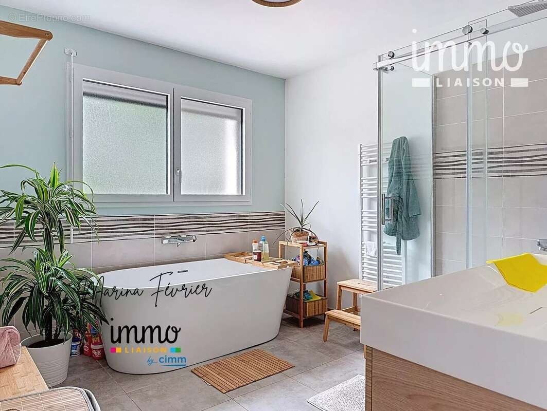 Maison à LA CHAPELLE-BOUEXIC