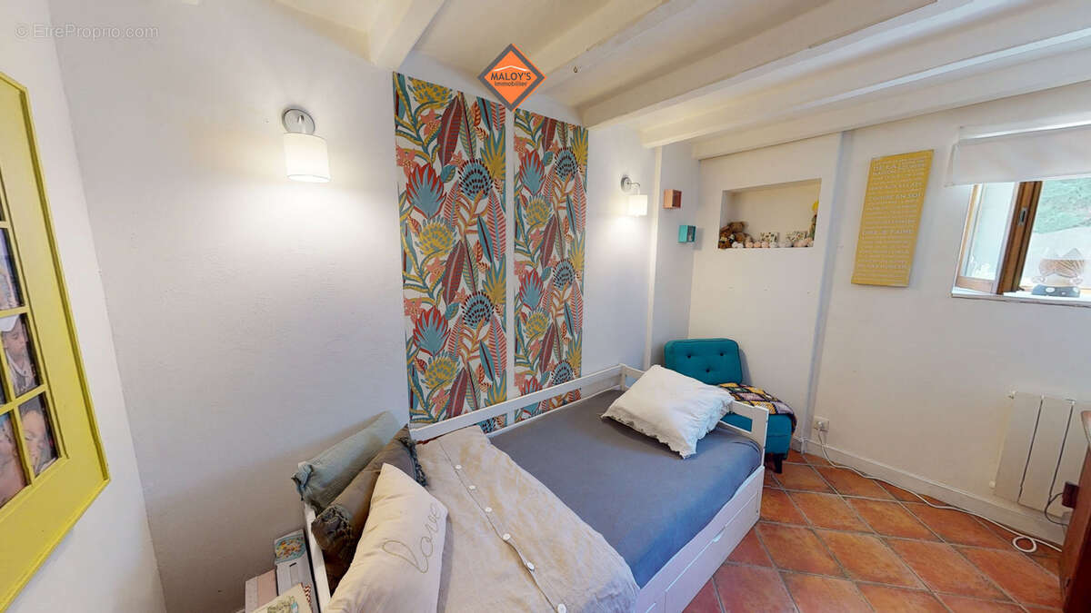 Maison à SAINT-JUST-D&#039;AVRAY