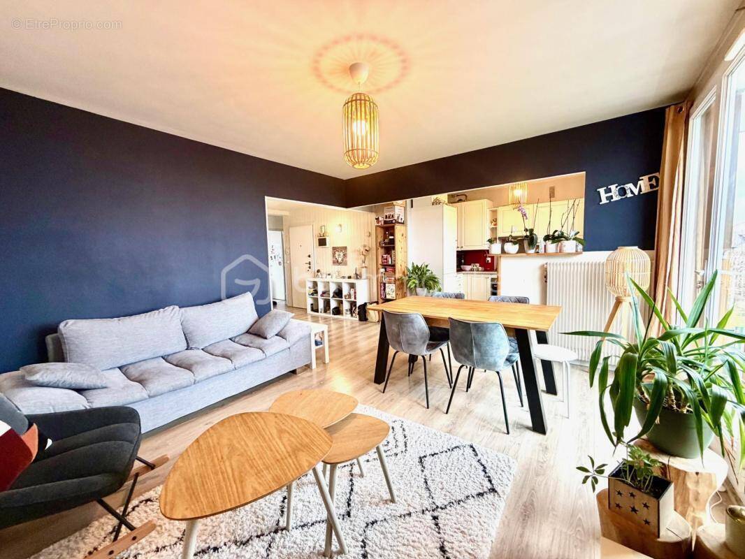 Appartement à NOZAY