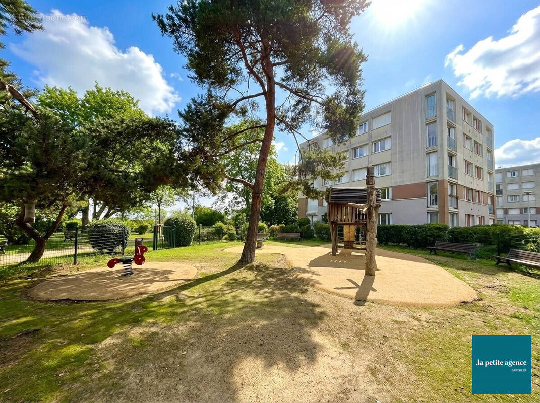Appartement à SAINT-CYR-L'ECOLE