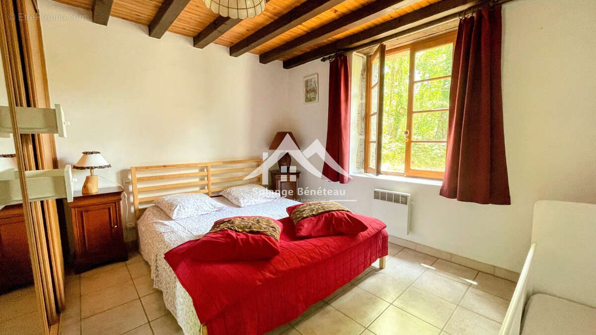Maison à CAUBEYRES