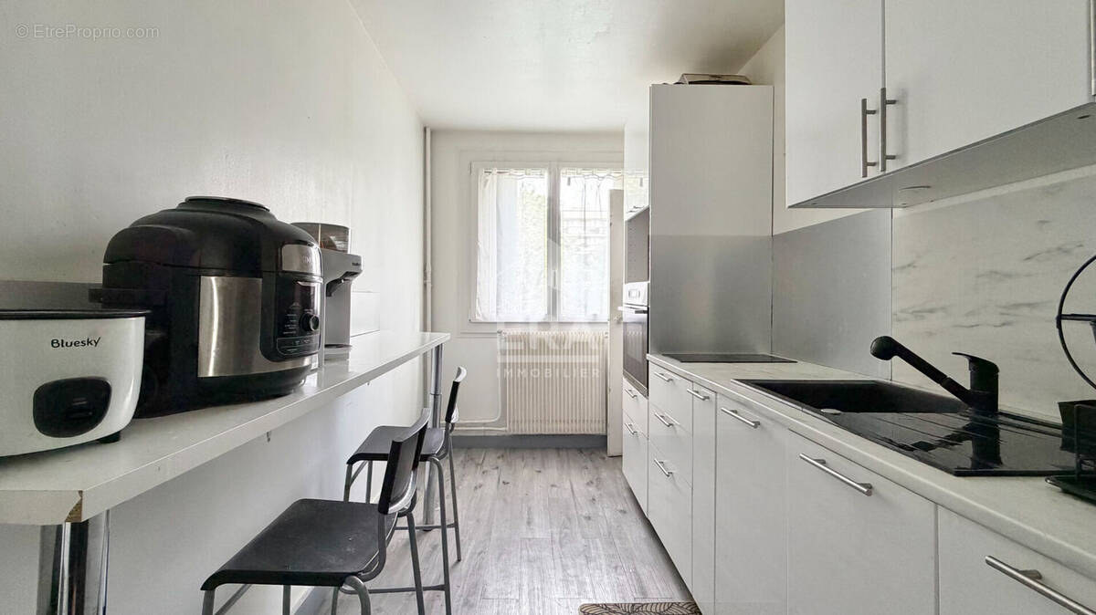 Appartement à CORBEIL-ESSONNES