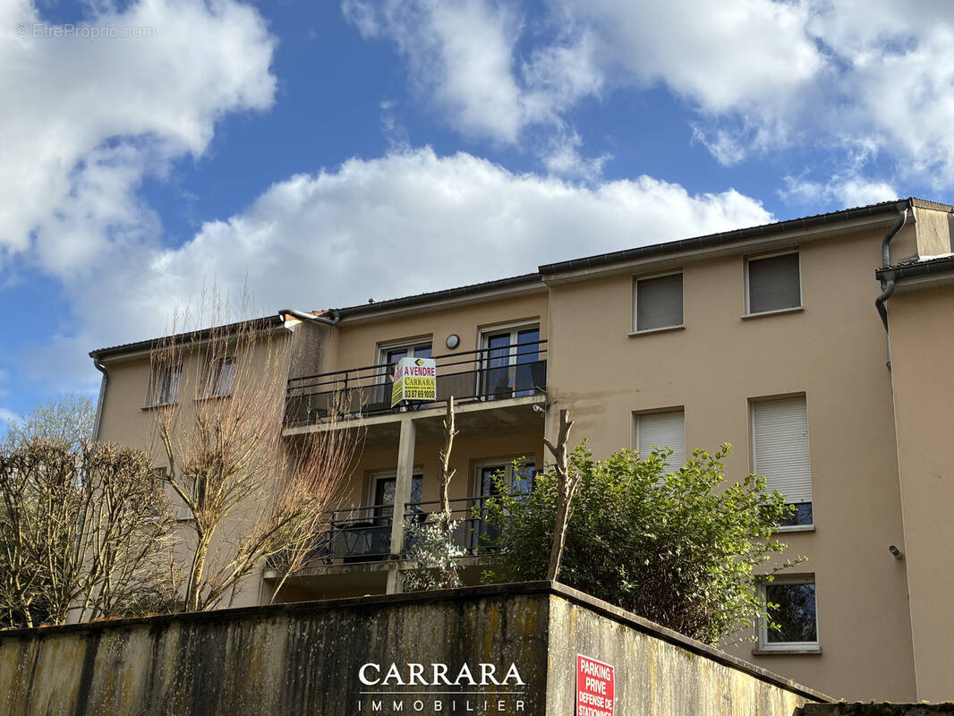 Appartement à ARS-SUR-MOSELLE