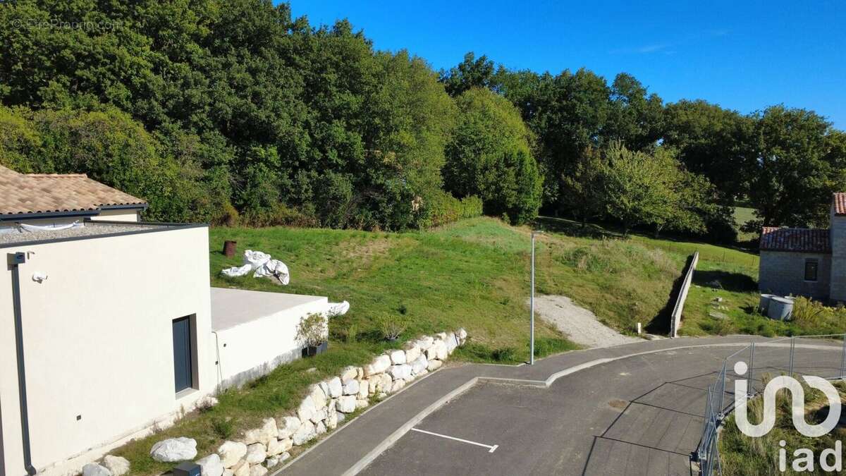 Terrain 622 m² à Saint-Marcel-Les-Sauzet  - photo 2
