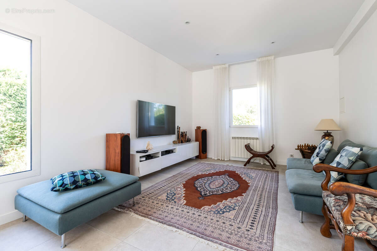 HAUT BOULIAC , quartier résidentiel et prisé, confortable maison - photo 12
