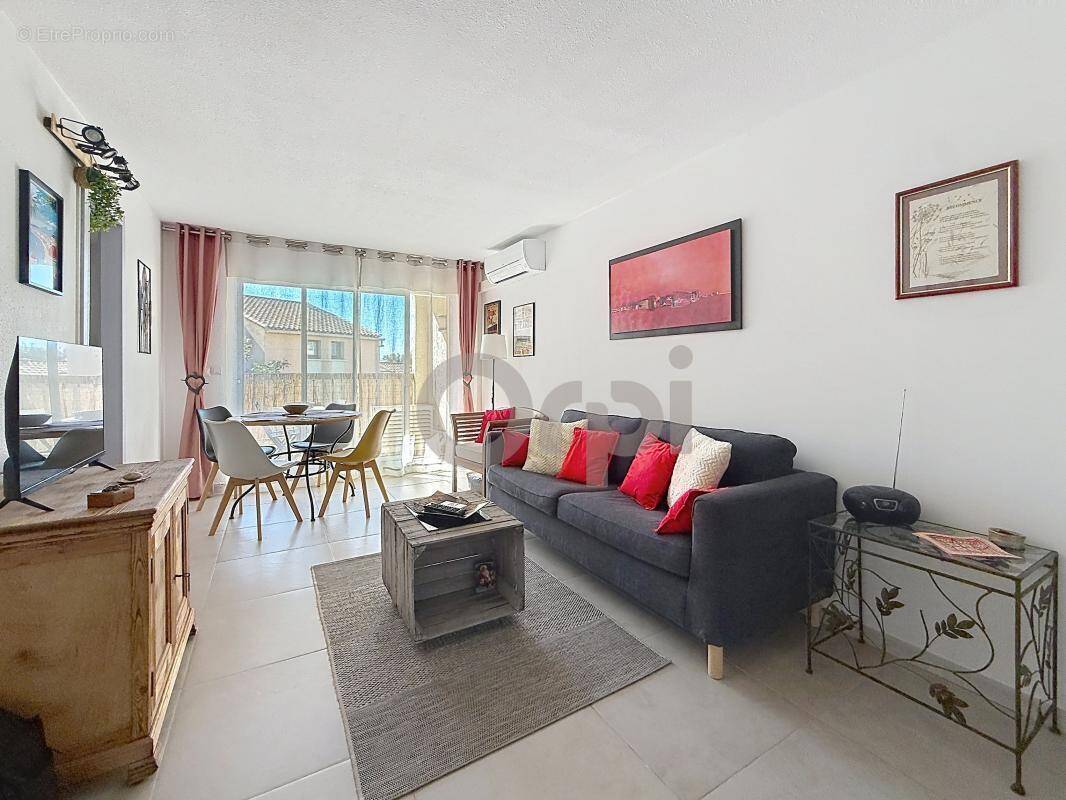 Appartement à ROQUEBRUNE-SUR-ARGENS