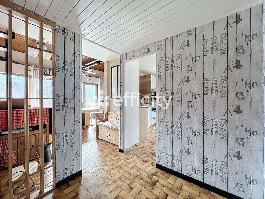 Appartement à MARIGNIER