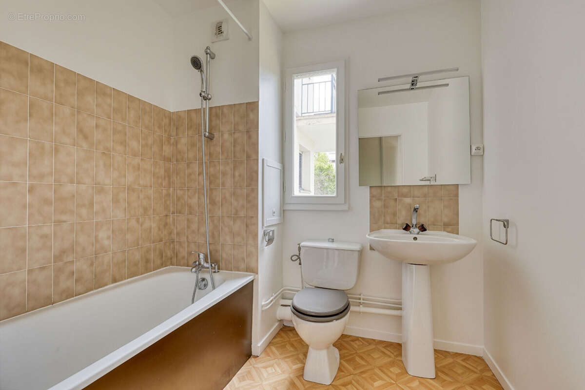 Appartement à LE KREMLIN-BICETRE