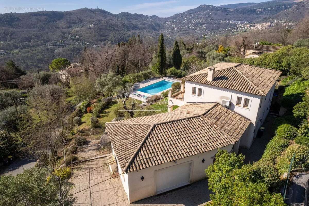 Maison à TOURRETTES-SUR-LOUP