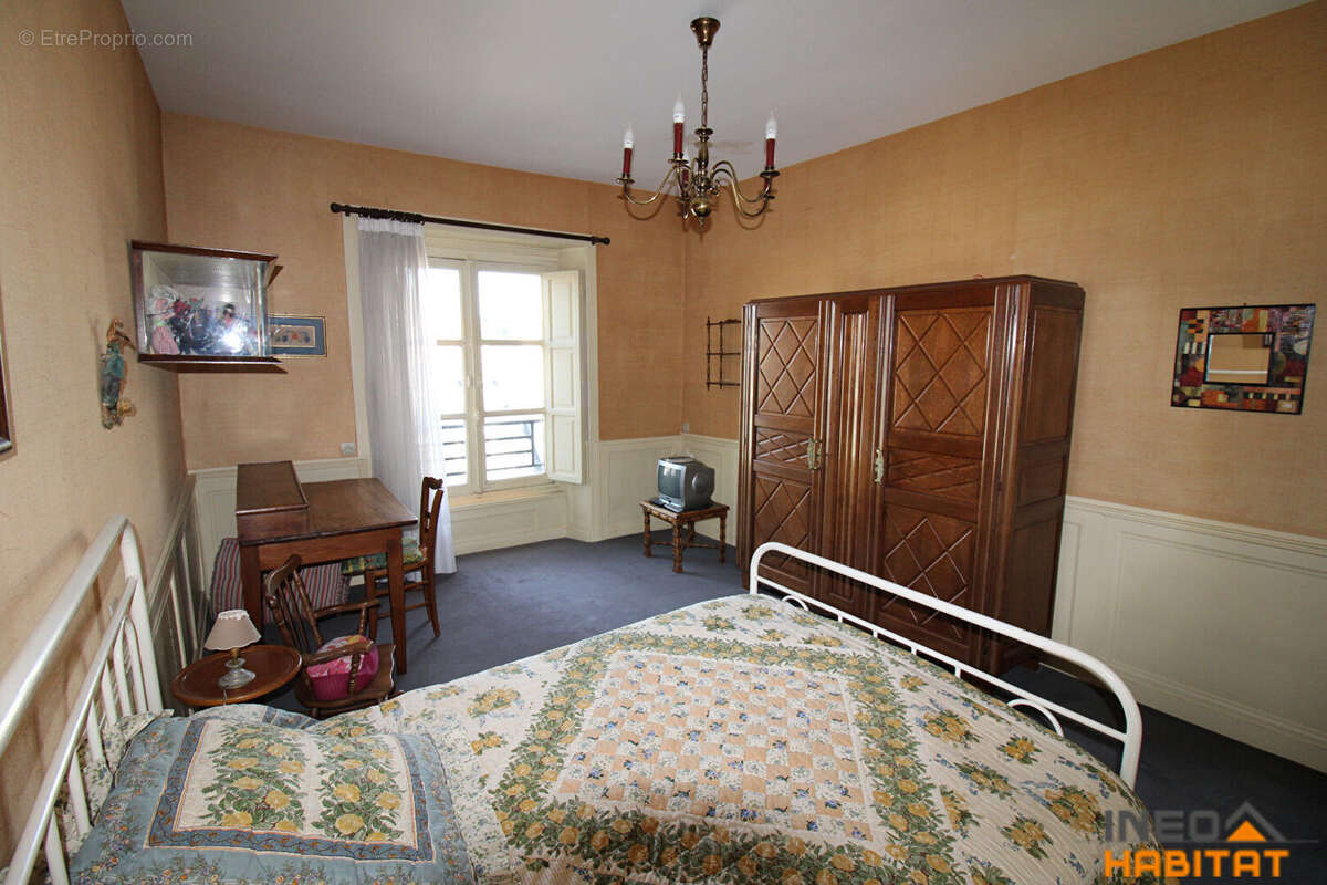 RENNES Les Halles -  Appartement  bourgeois avec vue dégagée et ascenseur - photo 3