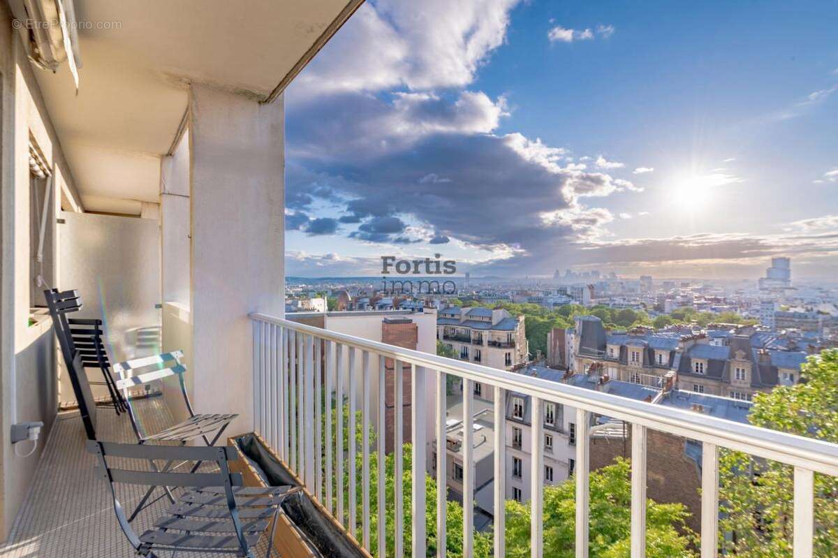 Appartement à PARIS-18E