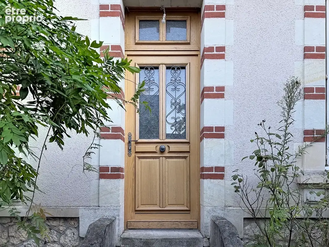 Saint-cyr-sur-loire – cottage park – maison bourgeoise 1900, studio indépendant, 3 garages et plus de 1 000 m² de terrain - photo 2