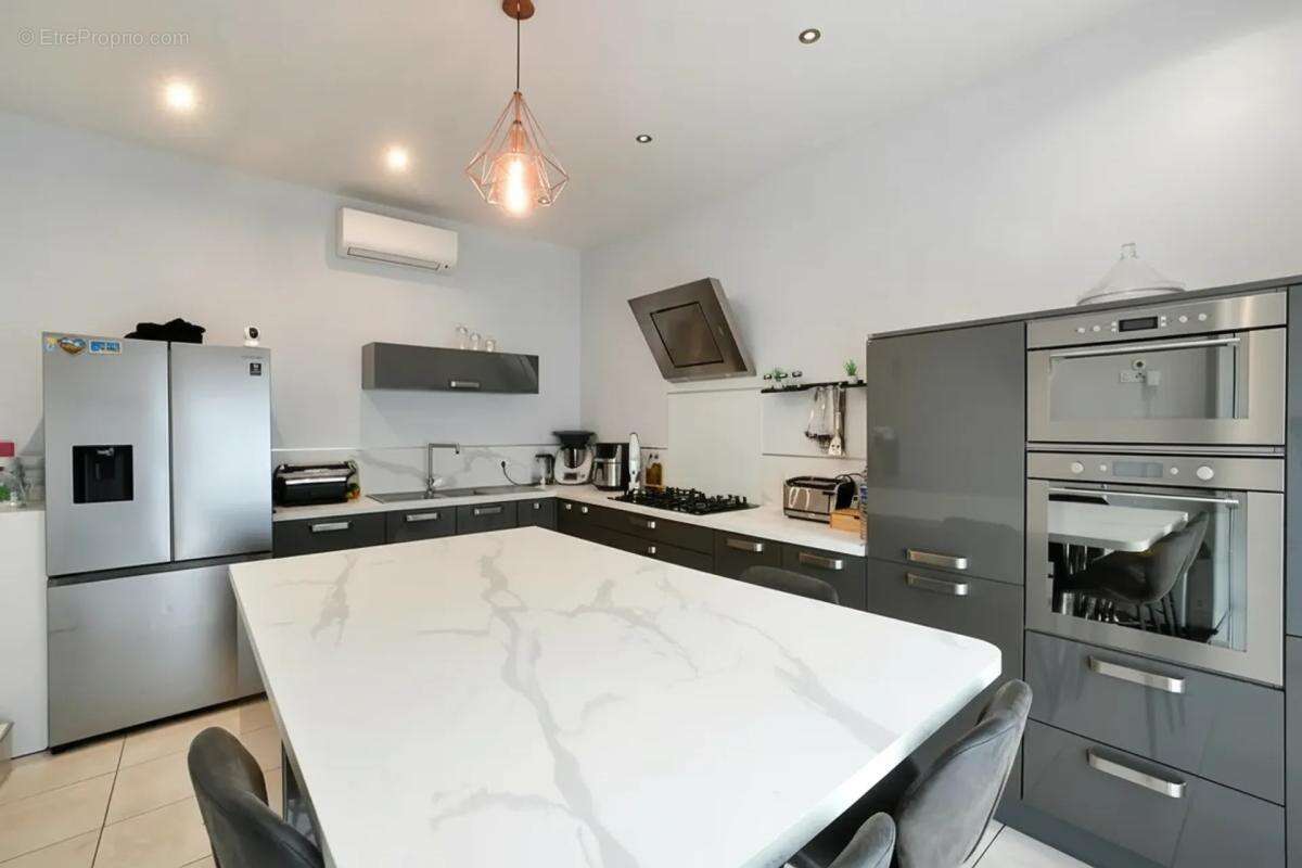 Maison à SAINT-GILLES