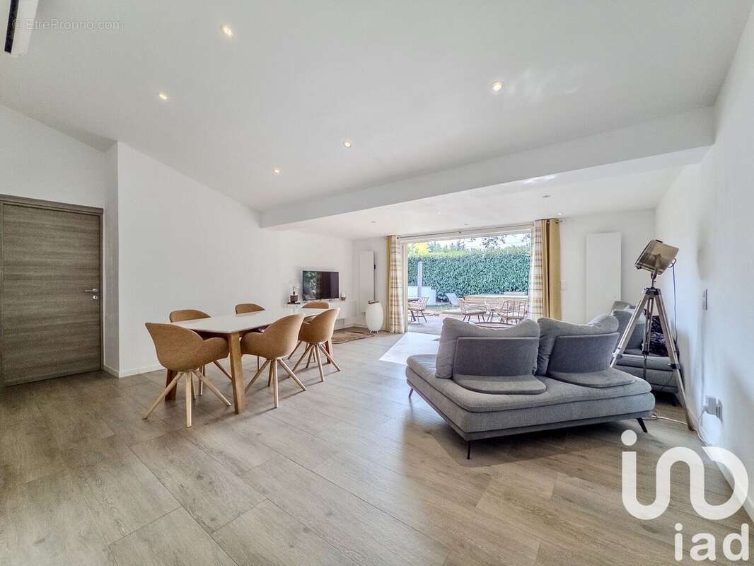 Photo 5 - Maison à SAINT-CEZAIRE-SUR-SIAGNE