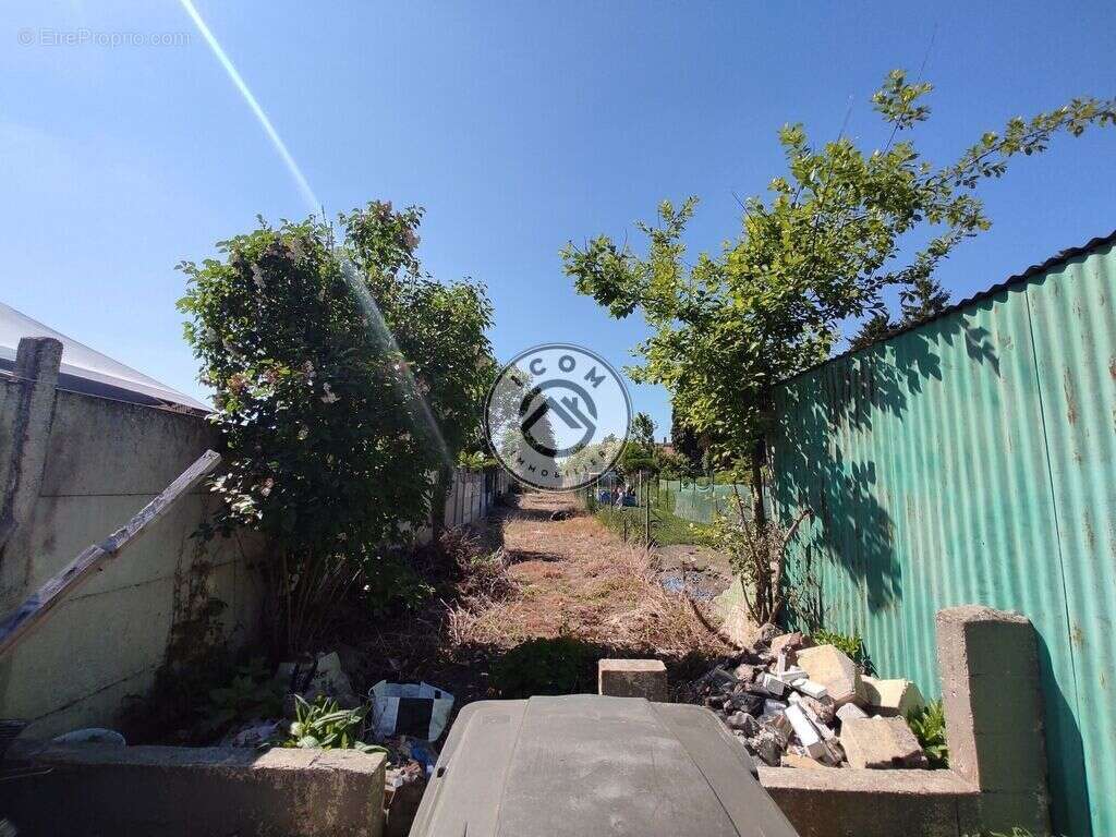 Maison à AULNOYE-AYMERIES