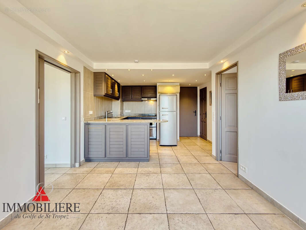 Appartement à COGOLIN