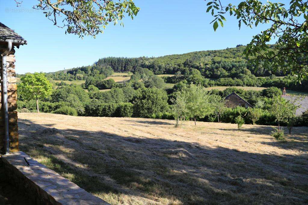 Maison à CUSSY-EN-MORVAN