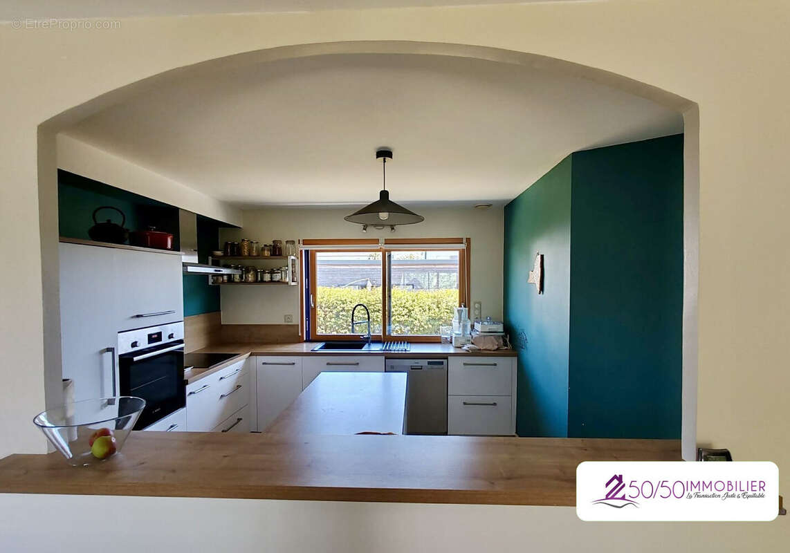 Maison 140 m² à Plougoulm  - photo 4