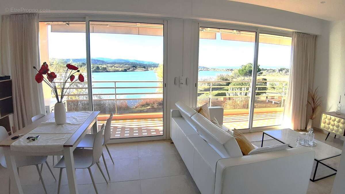 Appartement à FREJUS