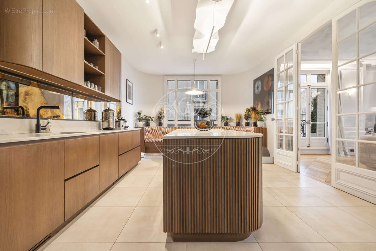 Appartement à PARIS-5E