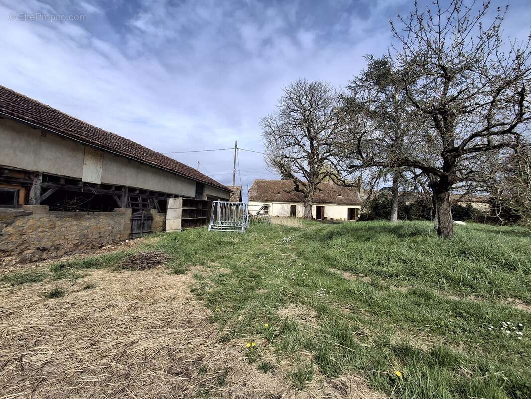 Maison à BEAUMONT-DU-PERIGORD
