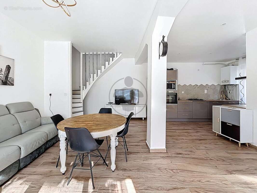 Maison à SAINT-QUENTIN