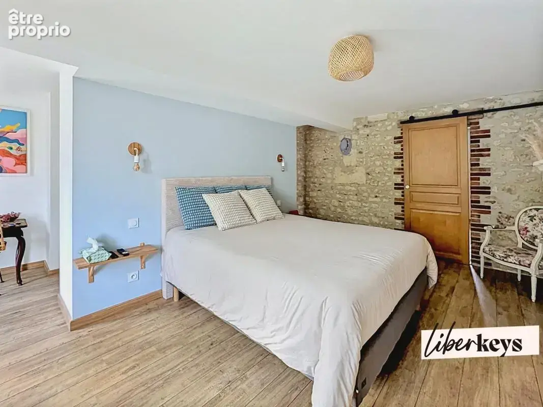 Belle opportunité, Longère totalement rénovée – 185 m² + dépendances – En campagne dans un cadre privilégié - photo 5